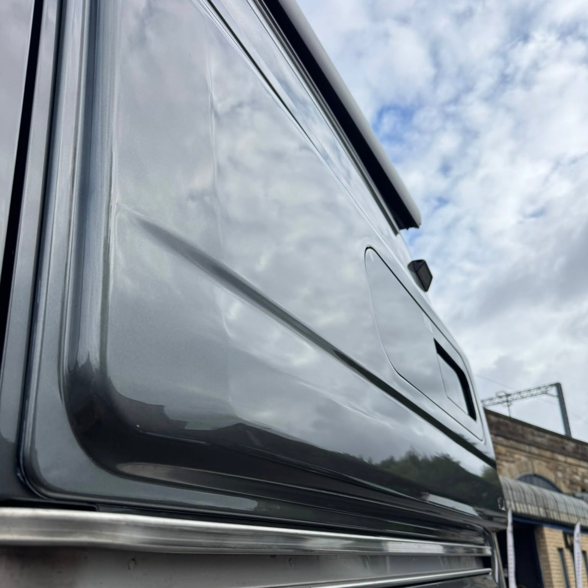 ADV Crafter/TGE MWB side pods