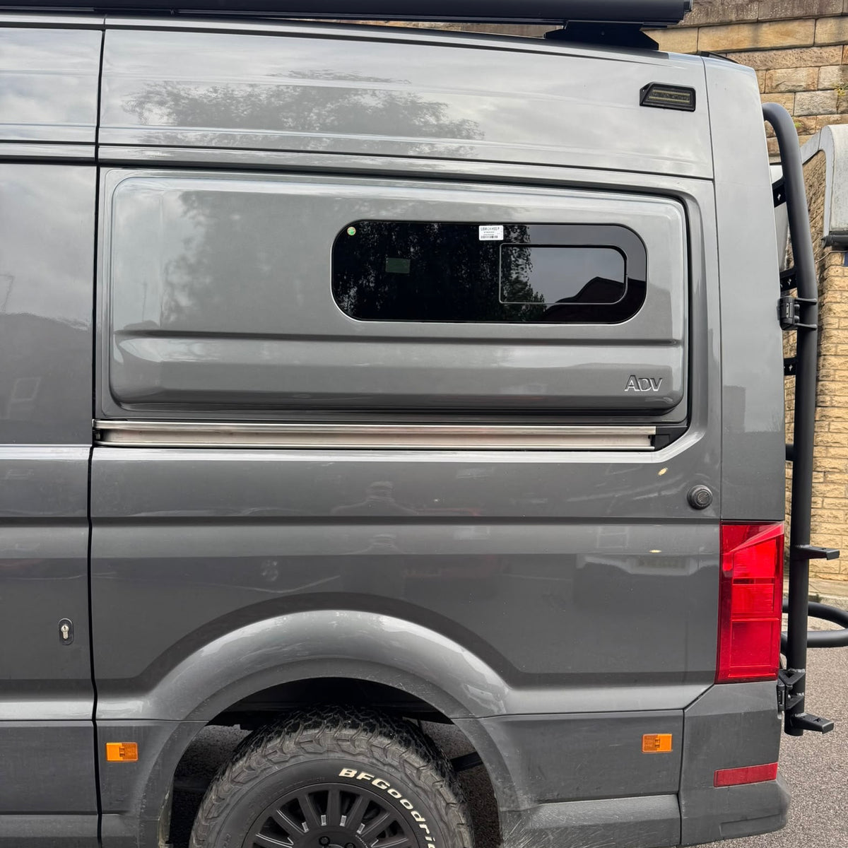 ADV Crafter/TGE MWB side pods