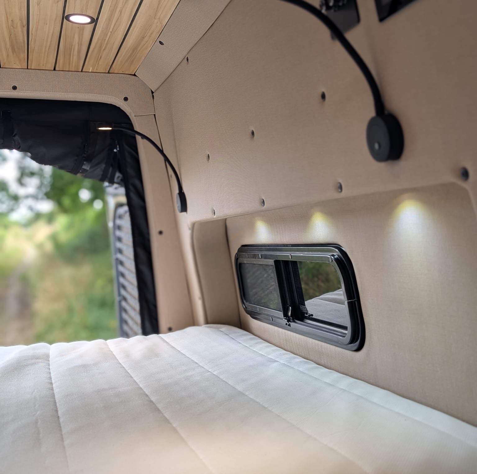 ADV Mercedes Sprinter MWB Side pods