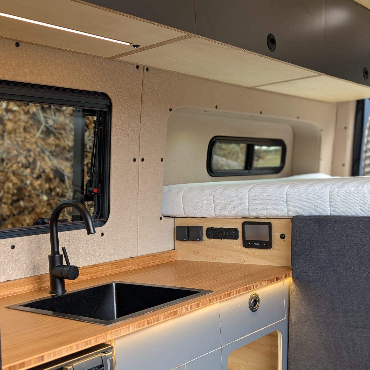 ADV Mercedes Sprinter MWB Side pods